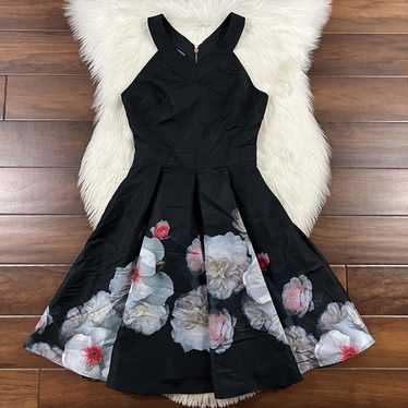 Ted Baker Women's Size 1 / US 4 Black Floral  Jeli