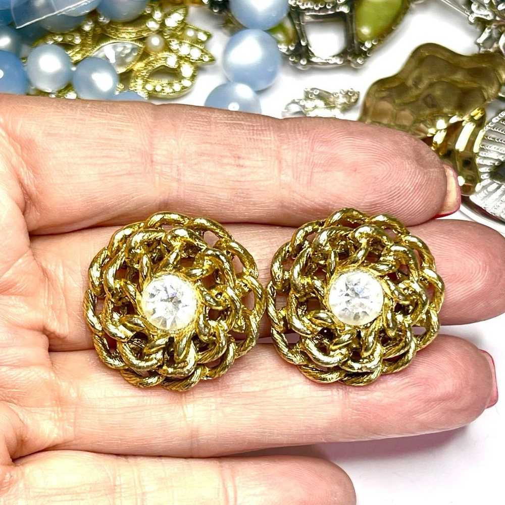 Vintage Clip Earrings Clear Rhinestone Gold Tone … - image 2