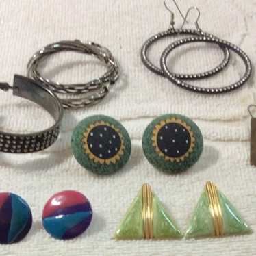 Vintage earrings pierced 8 pr. Lot Sk13