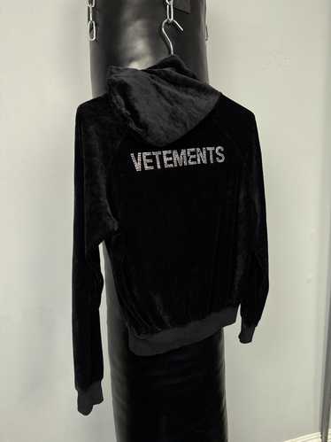 Vetements #53 21aw ua52tr280x - Gem