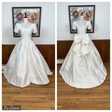 Stunning Preserved Vintage 1980s/90s Mori Lee Silk