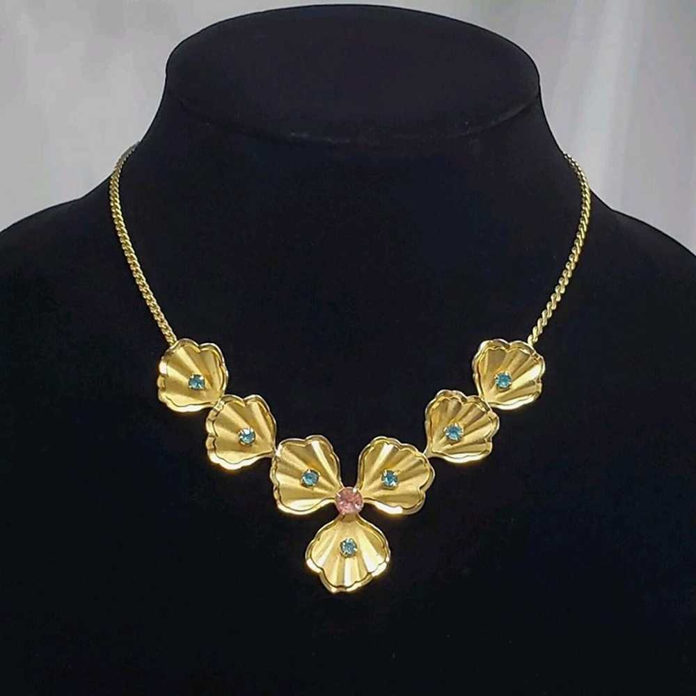 VTG 1950's Bugbee & Niles Gold Toned Flower Neckl… - image 2