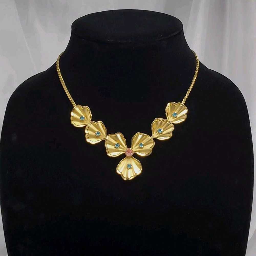 VTG 1950's Bugbee & Niles Gold Toned Flower Neckl… - image 3