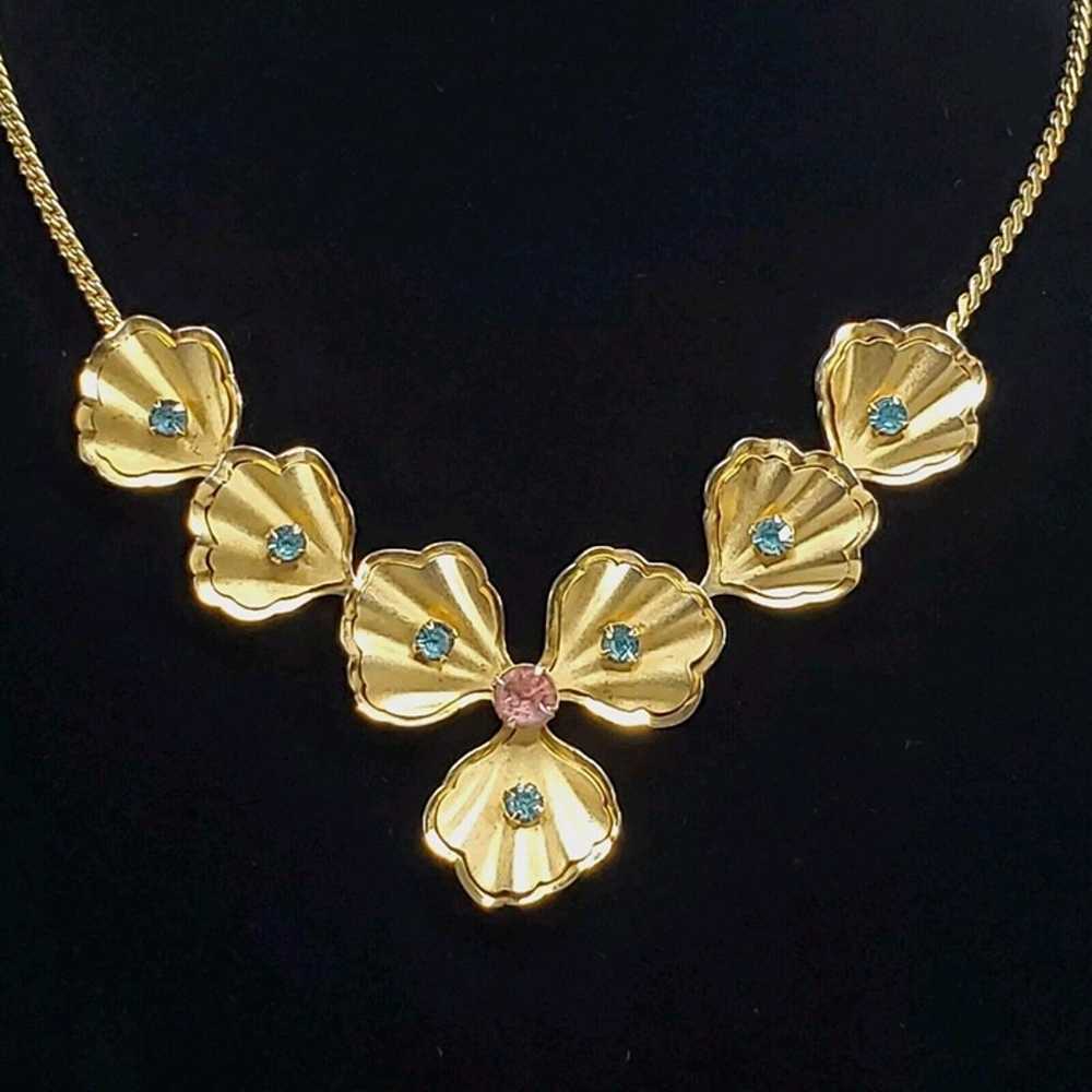 VTG 1950's Bugbee & Niles Gold Toned Flower Neckl… - image 4