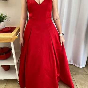 Red Sherri Hill Prom Dress