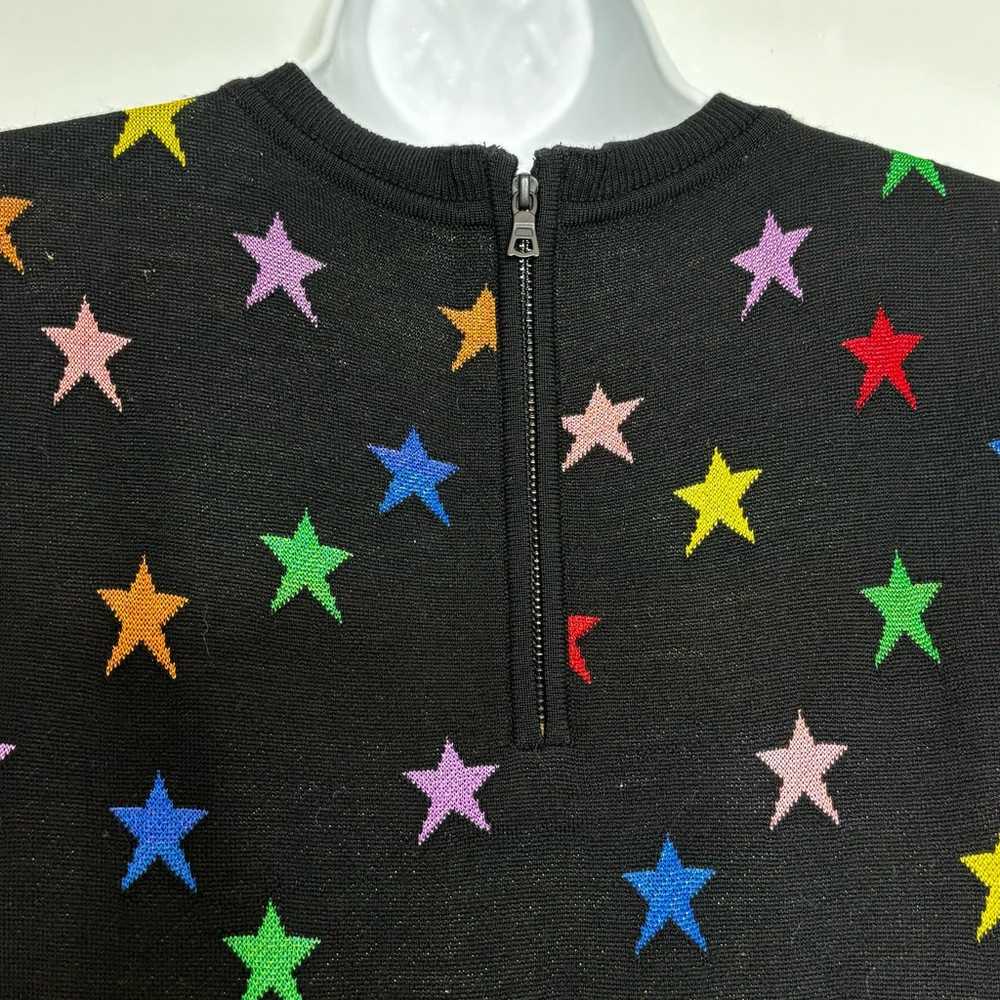 Alice + Olivia Hayden Short Sleeve Multi Color Kn… - image 11