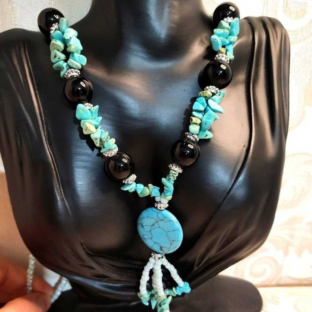 Vintage 70's Turquoise Howlite & Glass Lariat Nec… - image 1