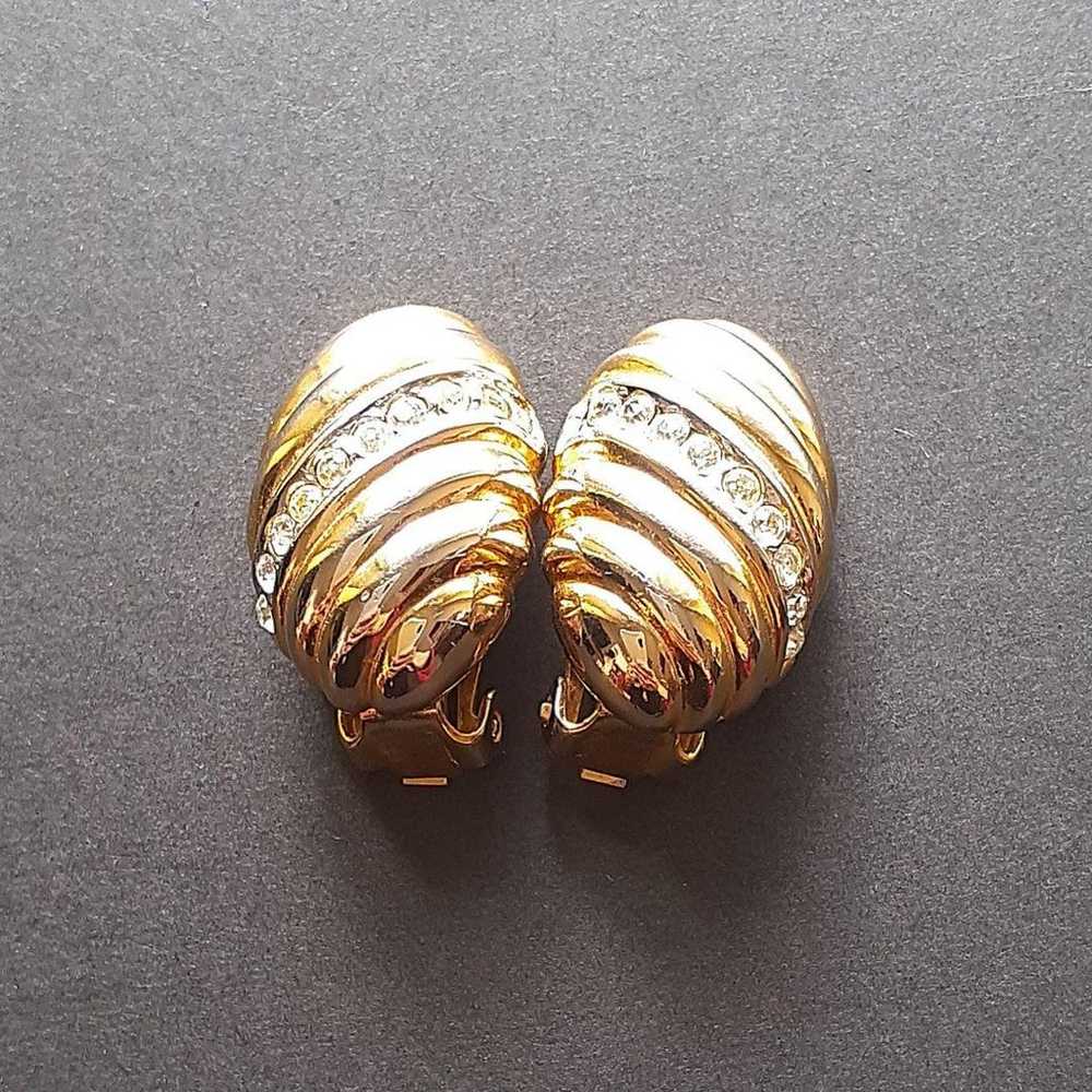 Good condition Yves Saint Laurent earrings with r… - image 10