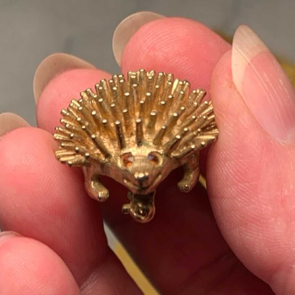 Sarah  Coventry  Vintage Hedgehog Pin/brooch - image 2