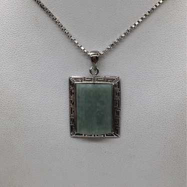 Vintage sterling silver Jade pendant necklace