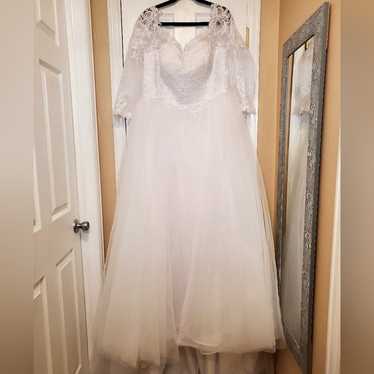 Bridal Gown Ballroom, No Labels, Lace Tulle Butto… - image 1