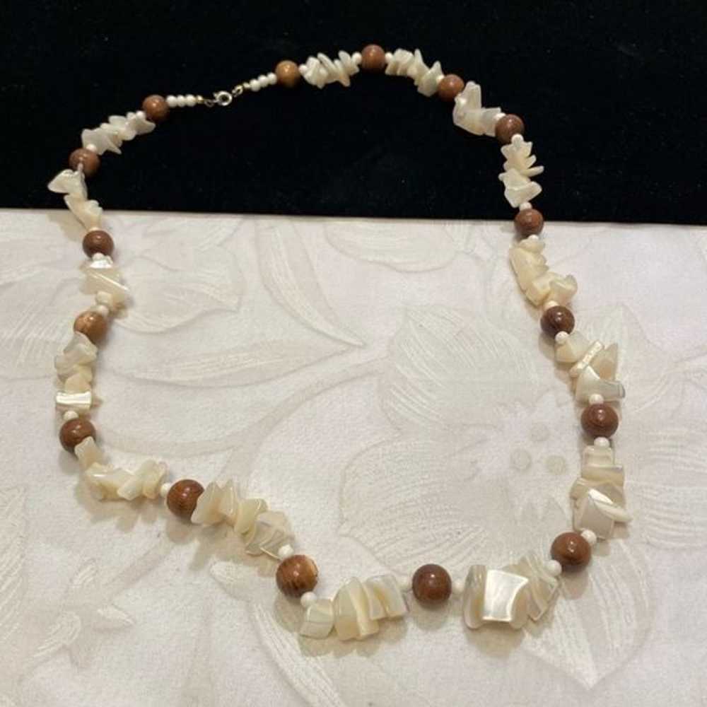 Vintage Mother Of Pearl And Wood Bead Necklace - image 7