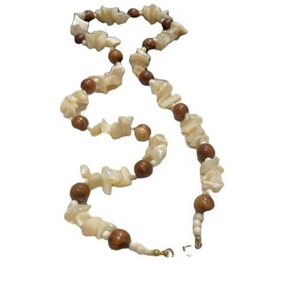 Vintage Mother Of Pearl And Wood Bead Necklace - image 8