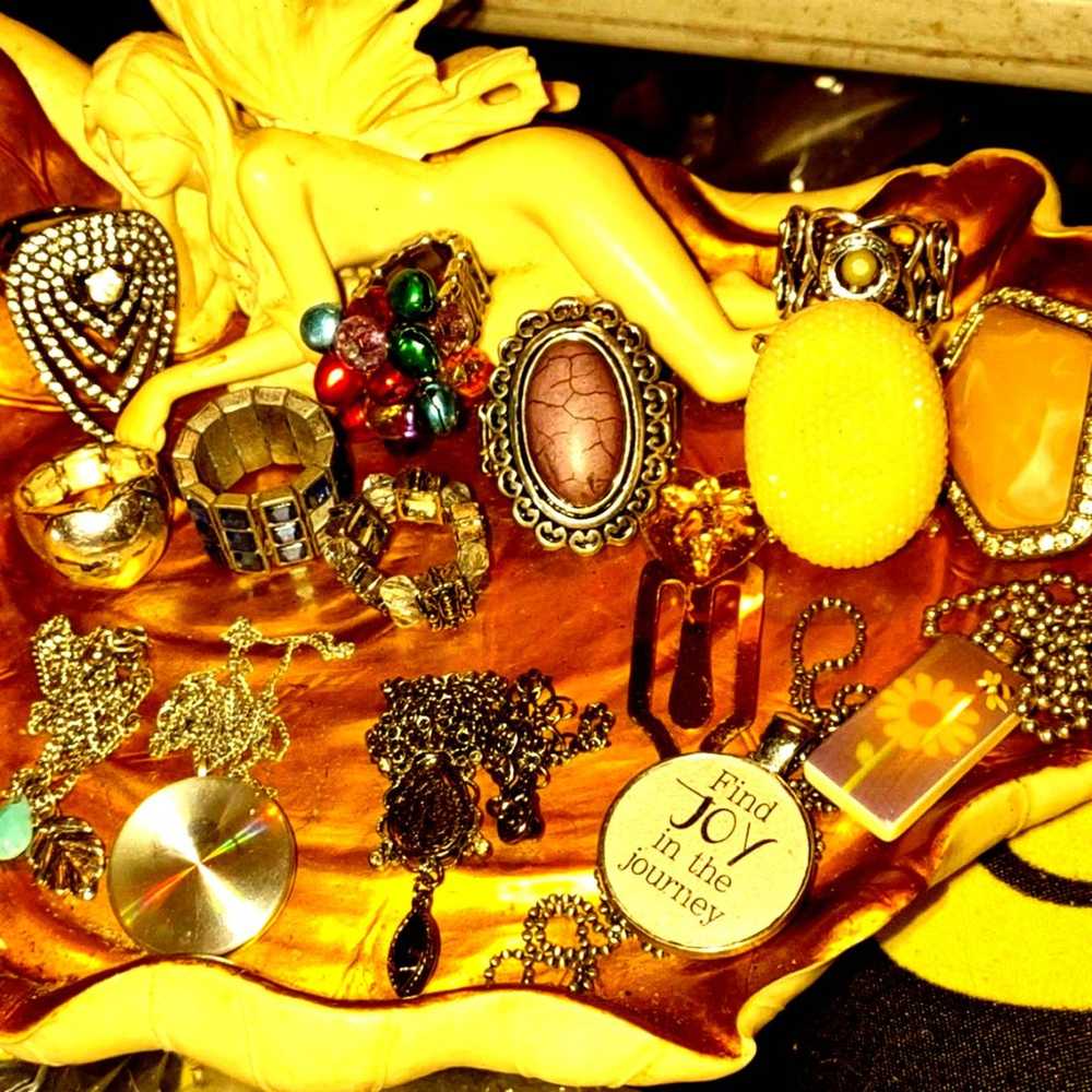 Huge vintage jewelry lot$50 for all or any 3 item… - image 1