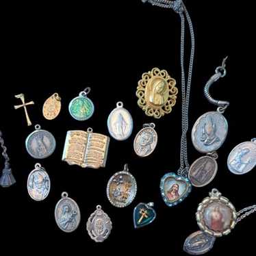 Lot of Vintage Catholic medals - image 1