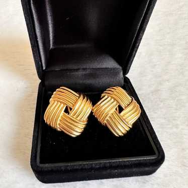 vintage gold clip on earrings