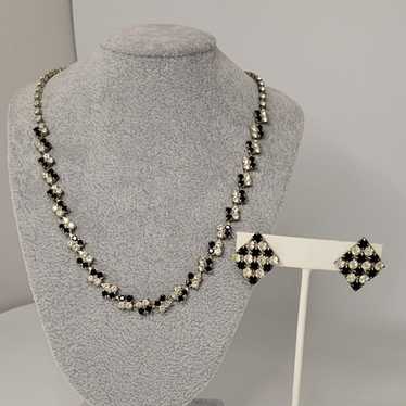 ~AVAILABLE: Vtg Jewelry Set