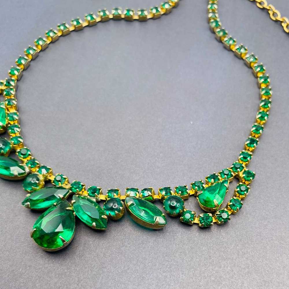 16.5” High End Vintage Gold Tone Emerald Crystal … - image 3