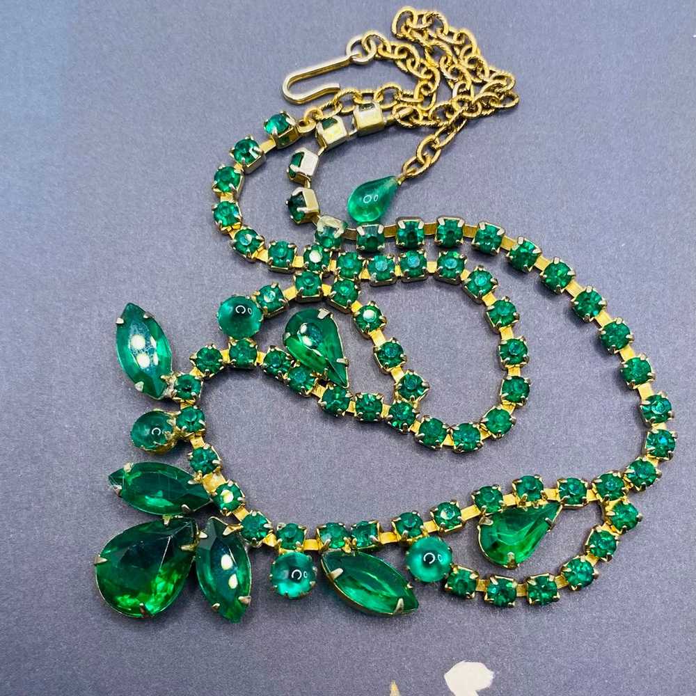 16.5” High End Vintage Gold Tone Emerald Crystal … - image 7