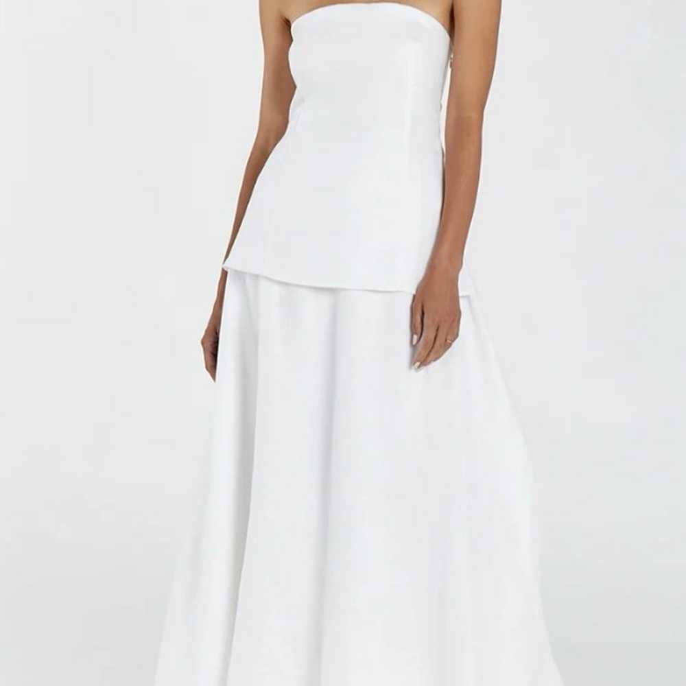 DISSH Saskia White Linen Strapless Drop Waist Mid… - image 1