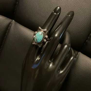 Gorgeous Sterling Silver w/Turquoise Ring