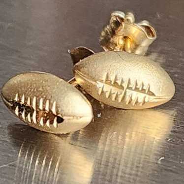 Vintage 14K Solid Gold stud earrings