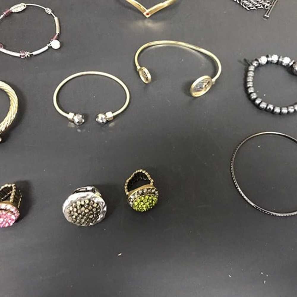 Vintage - Modern 34pc Mixed Jewelry Lot Bracelets… - image 6