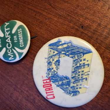 Set of 2 Vintage Pins