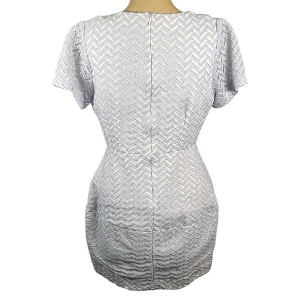 ELLIATT Lilac Lace Chevron Dress Medium - image 5