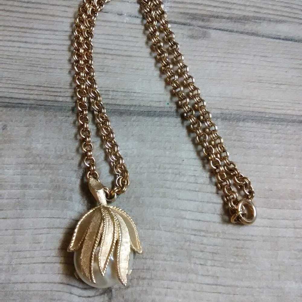 Vintage Sarah Coventry faux pearl pendant necklac… - image 2