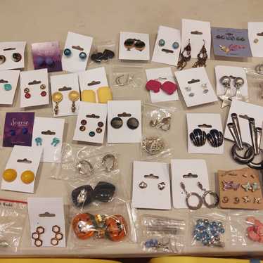 2lb Earrings Bulk Lot