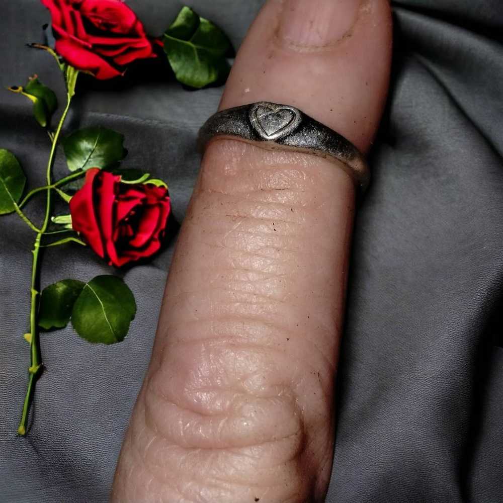 Beautiful old vintage sterling silver heart ring … - image 1