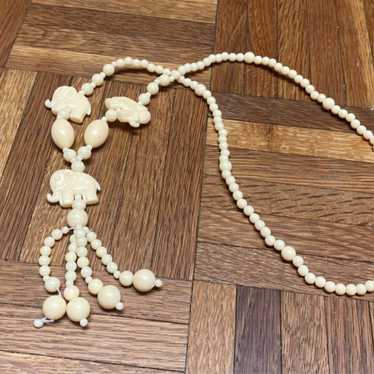 Hand carved art Deco Chinese high quality Carved bovine Bone Beads Necklace pendant