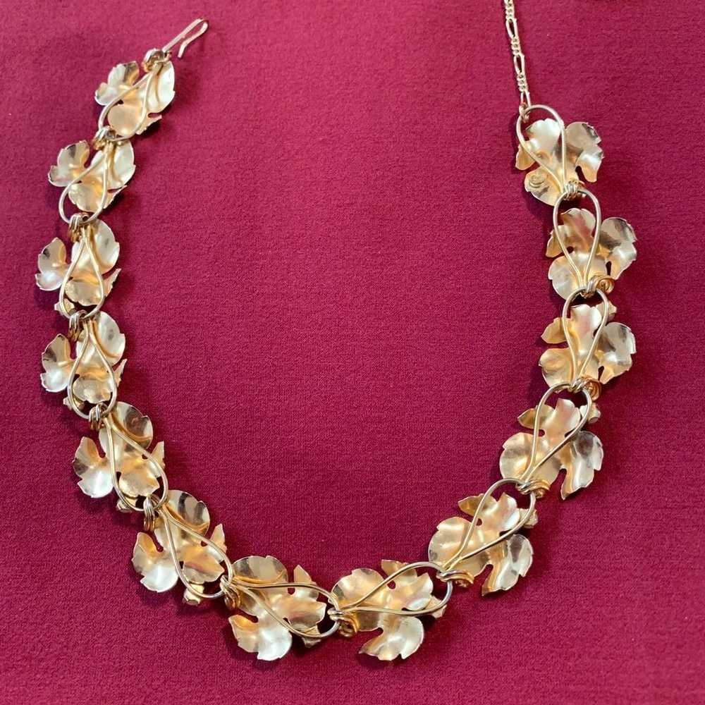 12K GF leaf and pearl necklace - image 3