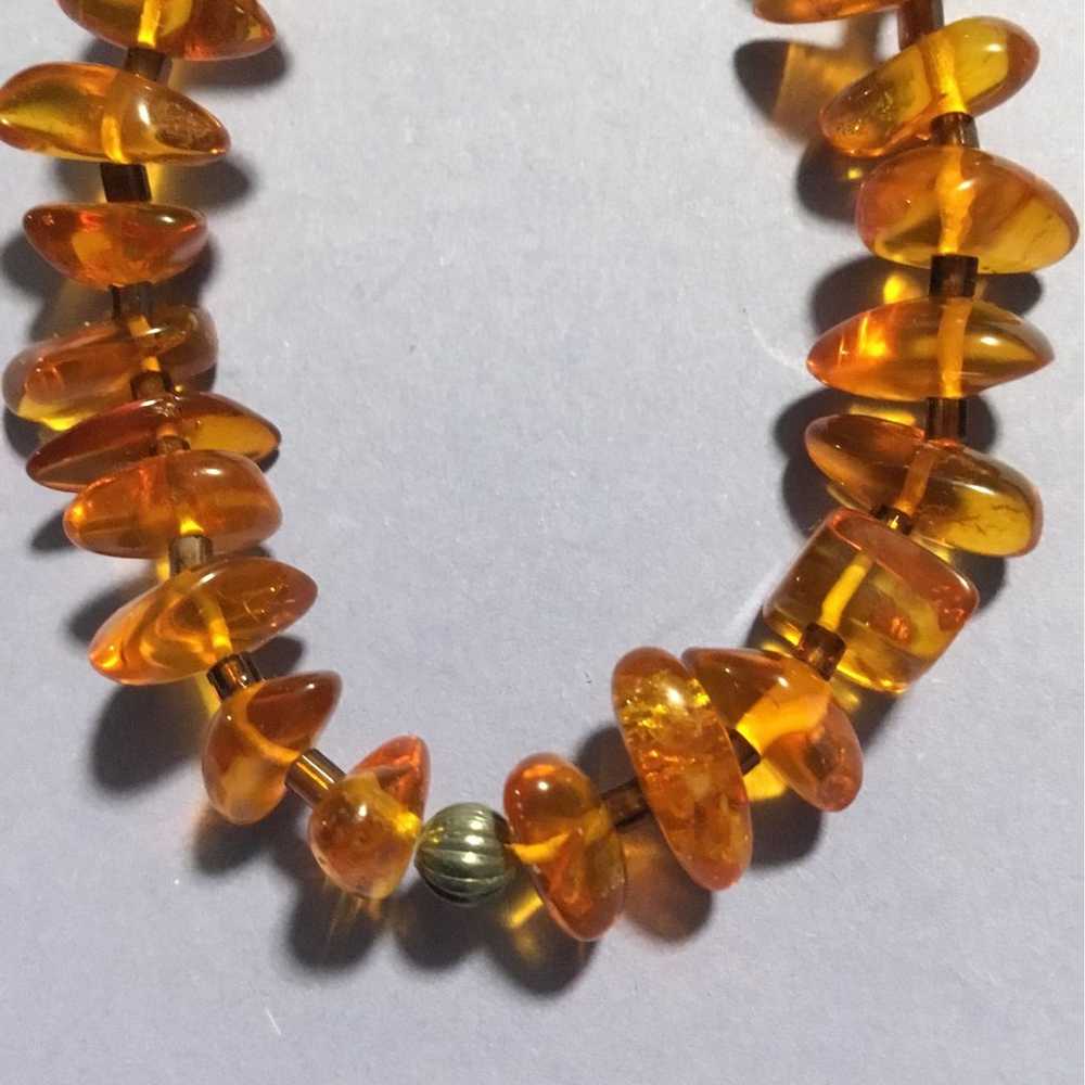 Two amber beaded bracelets - image 7