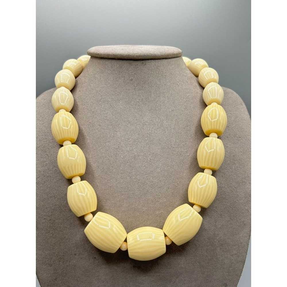 Big Chunky Off White Plastic Long Necklace Origin… - image 2