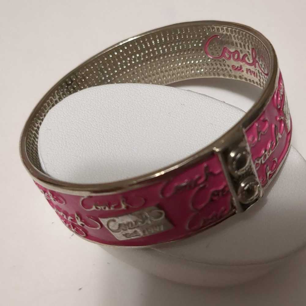 Beautiful vintage Coach pink and silver bangle br… - image 3