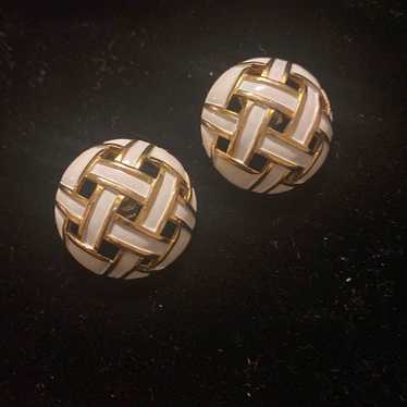 vintage trifari enamel clip on earrings