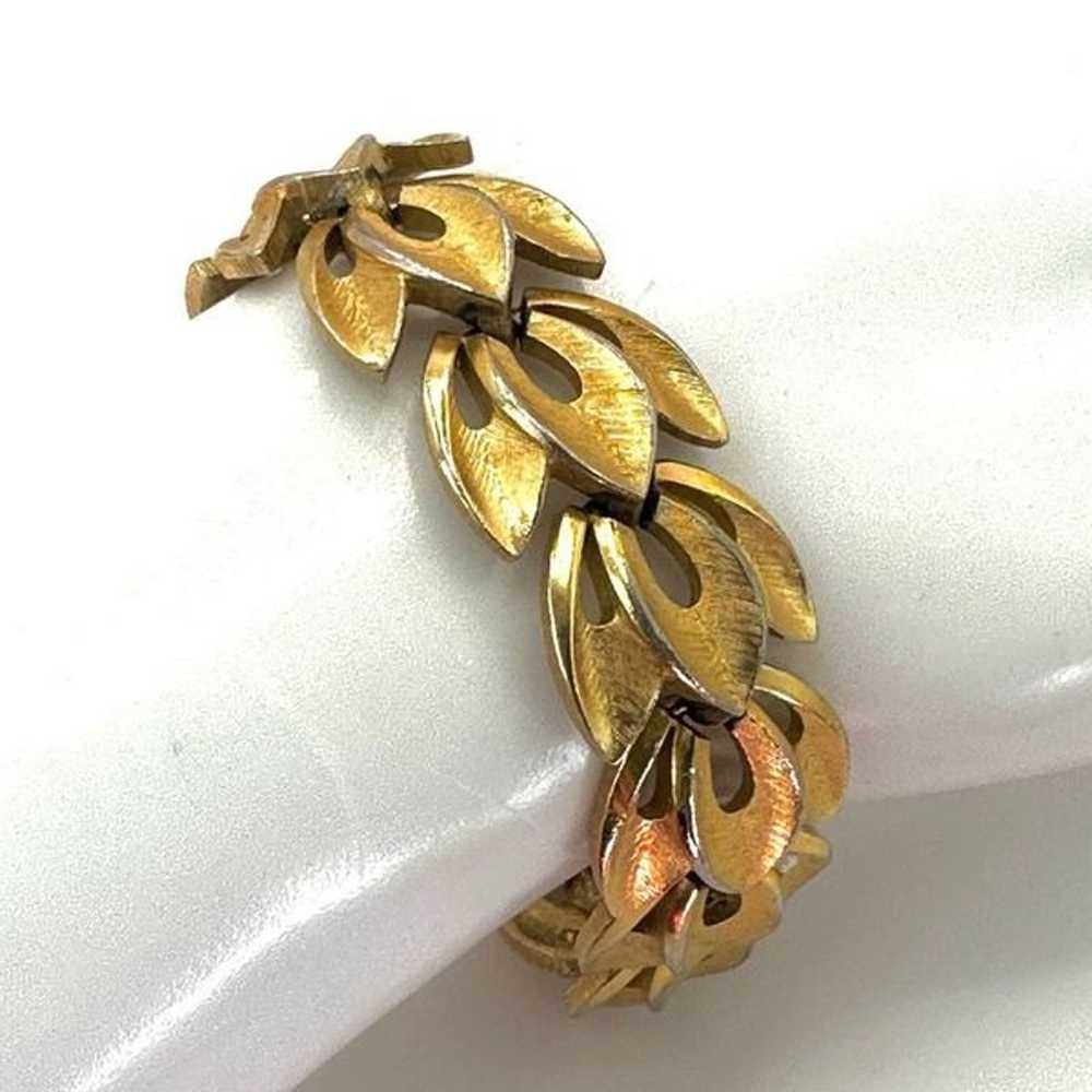 Crown Trifari gold tone vintage teardrop bracelet - image 1