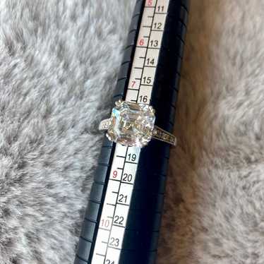 Antique Style Engagement Ring