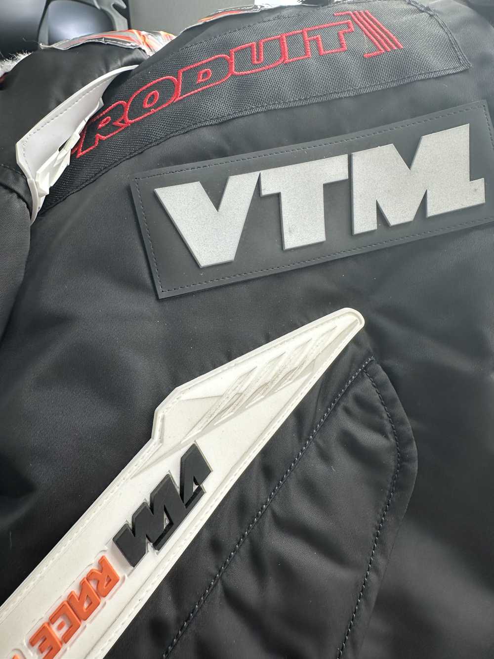 Alpha Industries × Vetements Racing Bomber Jacket - image 8