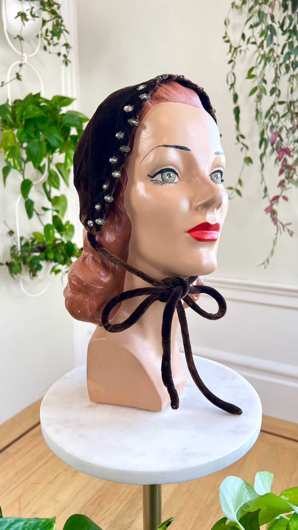 1950s Rhinestone Studded Brown Velvet Bonnet - image 9