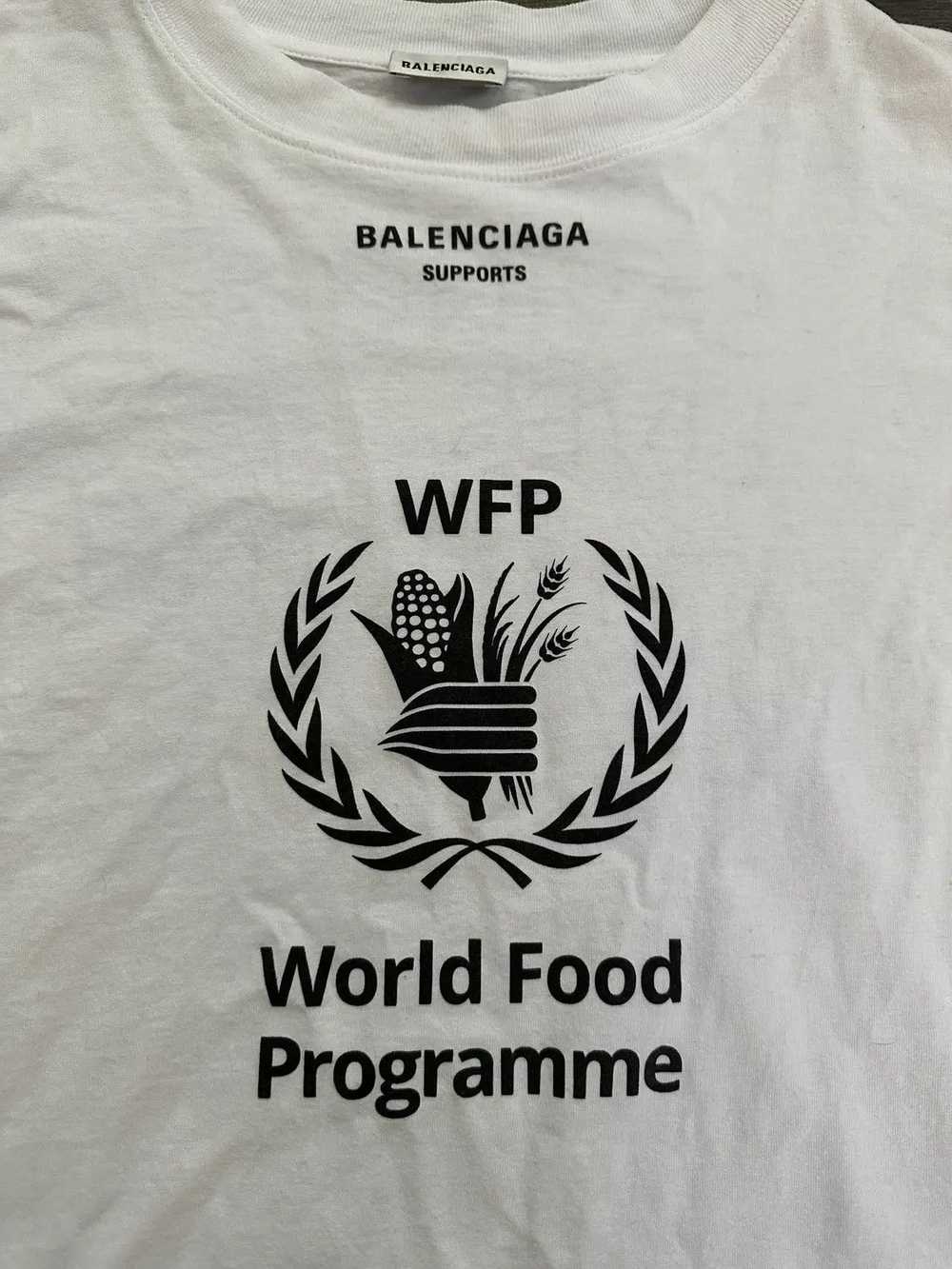 Balenciaga World Food Programme WFP Saving Lives … - image 8