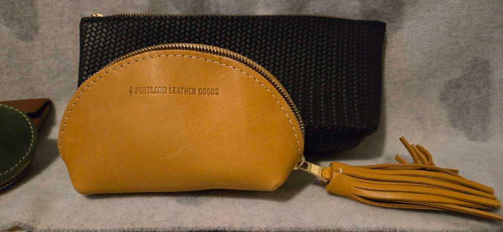 Portland Leather 'Almost Perfect' Utility Bag - image 7