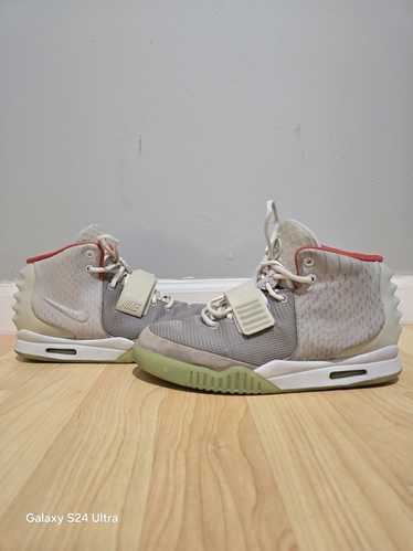 Kanye West × Nike Air Yeezy 2