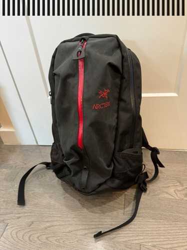 arc'teryx arro 22 ディアブロレッド Amazon.co.jp: Arcteryx 6029 23258 ARRO 22 Backpack/アロー22