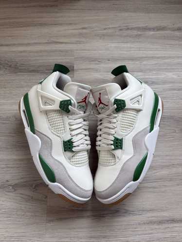 Jordan Brand × Nike Jordan 4 Retro SB Pine Green