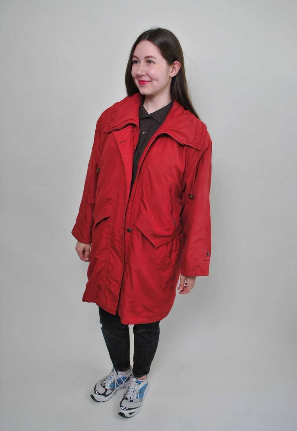 90s minimalist autumn coat in red, vintage plus s… - image 3