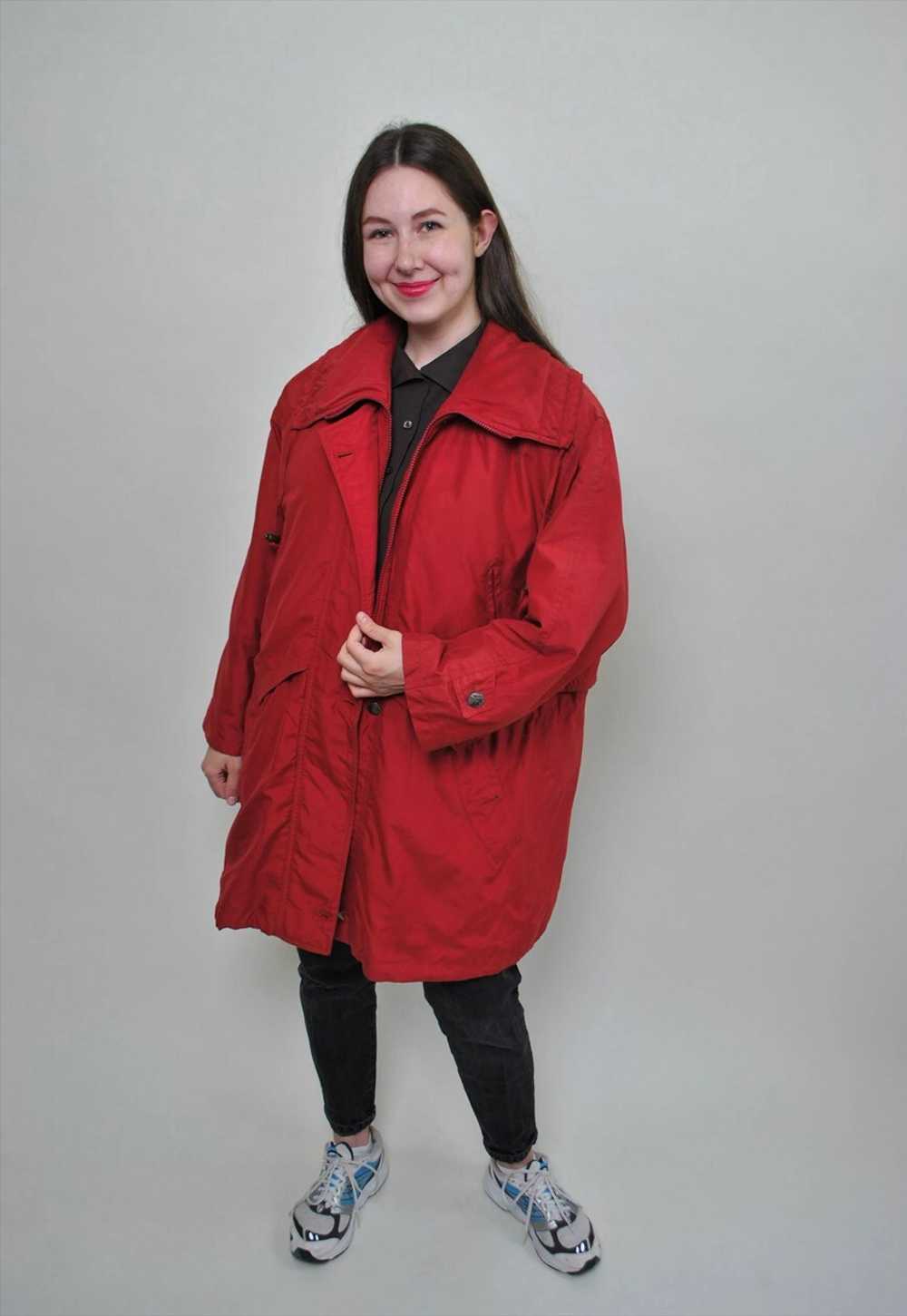 90s minimalist autumn coat in red, vintage plus s… - image 4