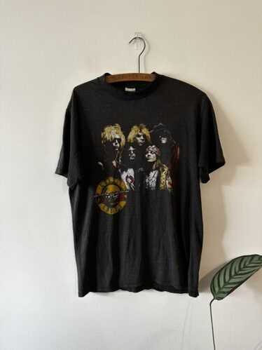 GUNS N' ROSES Tシャツ 1988 ヴィンテージ 本物！良サイズ感 Amazon | Guns N' Roses 公式ヴィンテージクロス Tシャツ | T